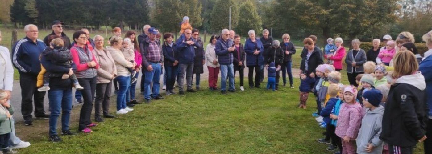 obvestila/DEDKI-IN-BABICE-2