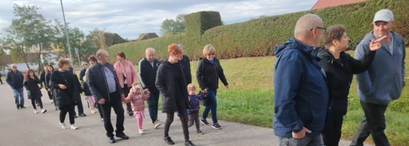 obvestila/DEDKI-IN-BABICE-4