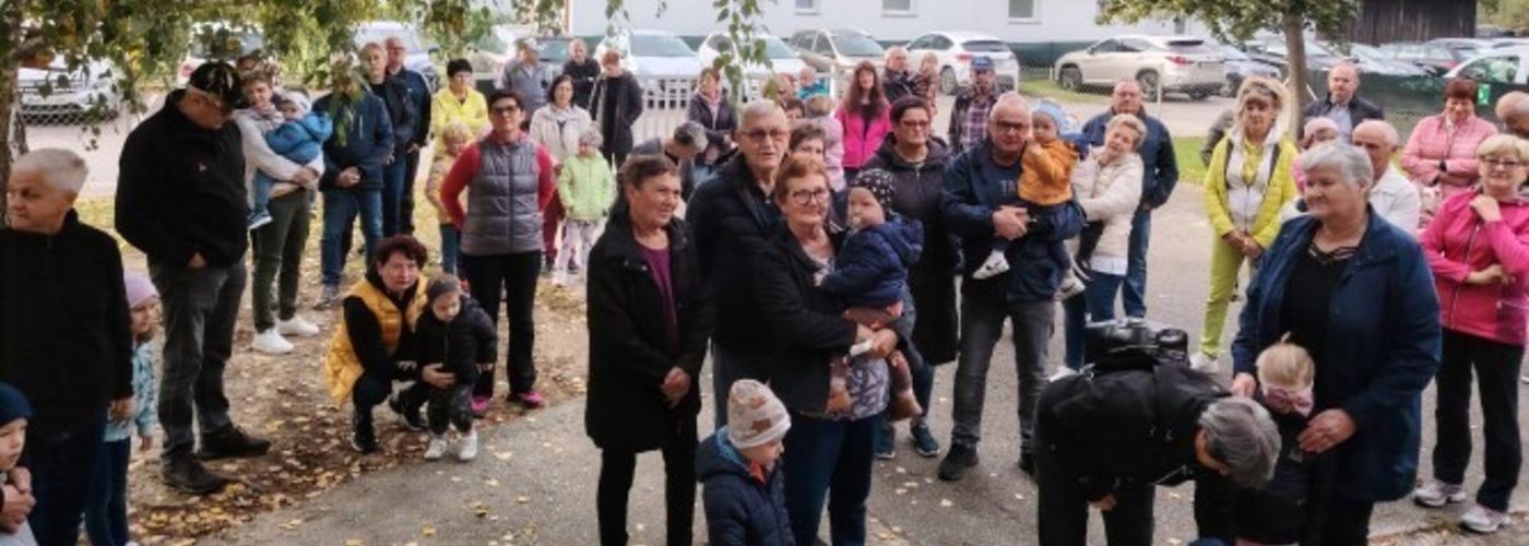 obvestila/DEDKI-IN-BABICE-7