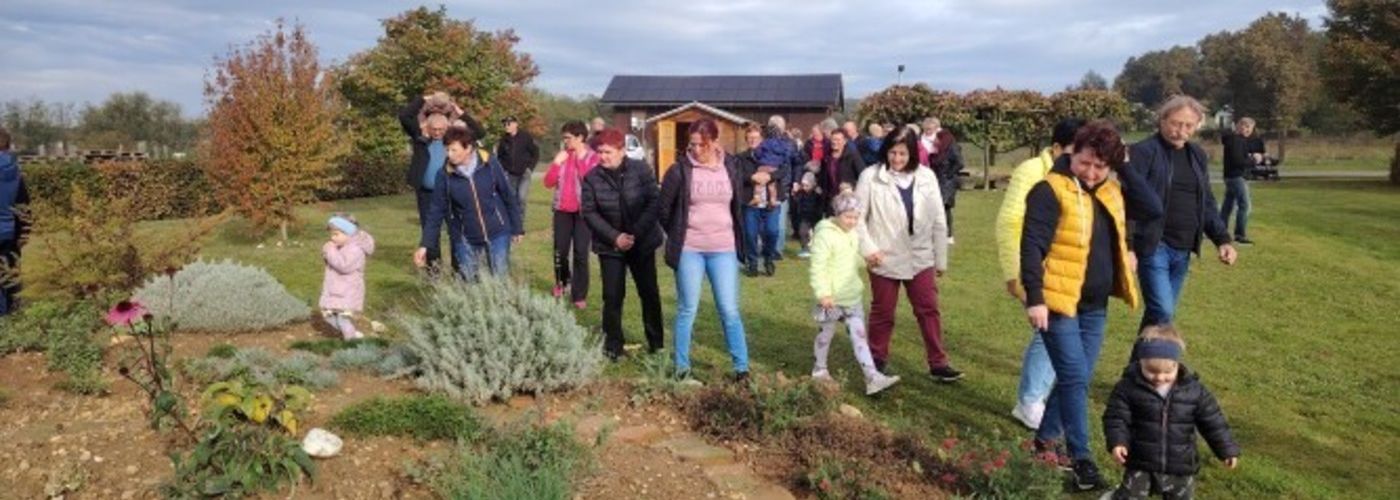 obvestila/DEDKI-IN-BABICE-8