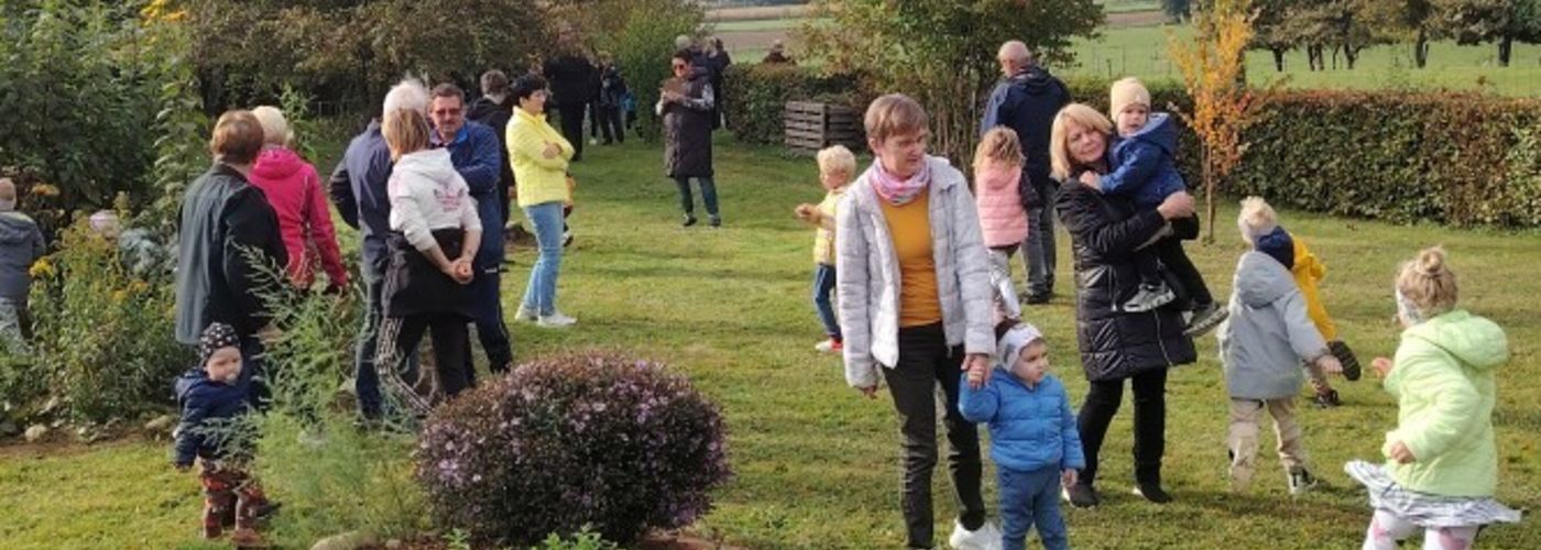 obvestila/DEDKI-IN-BABICE-9